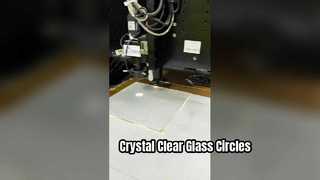 Círculo cortado a laser em vidro ultratransparente de 2 mm