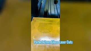 Corte a laser de vidro verde de 2 mm para formas irregulares